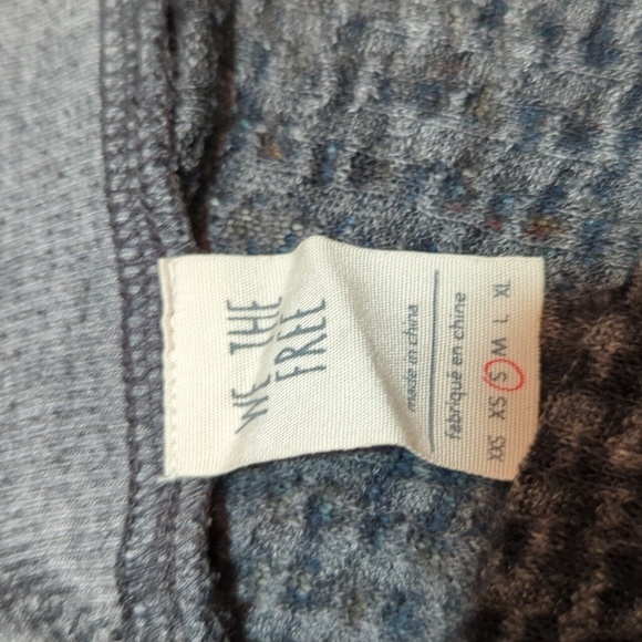 We the Free Women's Long Sleeve Deep V Top Waffle Knit Gray Size Small - Picture 4 of 6